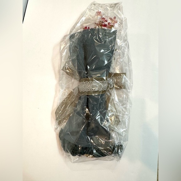 New Hostess Gift Blue Tea Towel and Spoon Gift Set - Picture 4 of 6